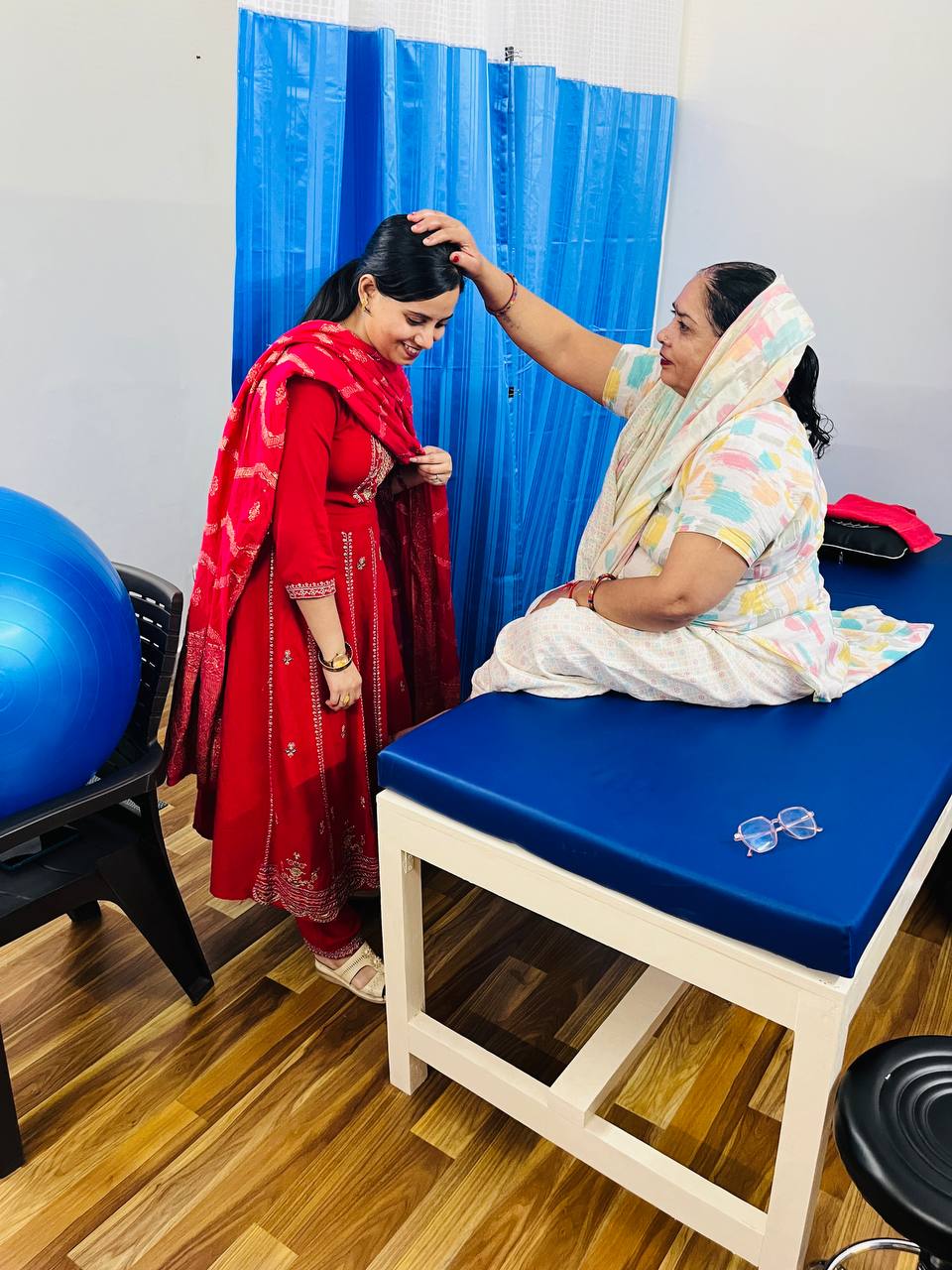 Clinical examination and patient treatment track at D Plus Cure